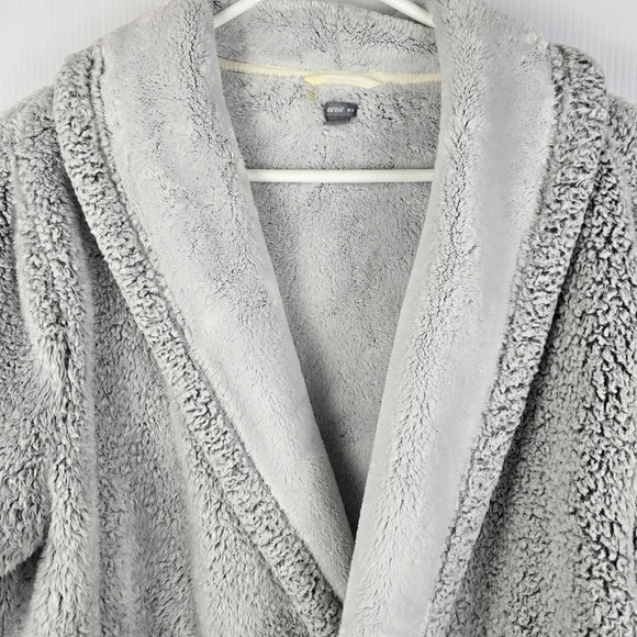 Aerie Women's Soft Heathered Grey Fuzzy Short Tie Closure Bathrobe Size M - Picture 5 of 14